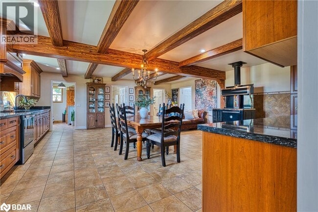 Building Photo - 305234 S Line