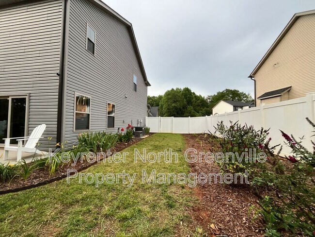 Building Photo - 8 Boyden Dr