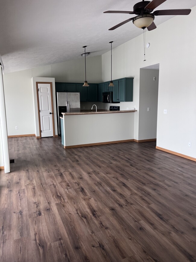 Foto del edificio - 4924 S Klein Ave