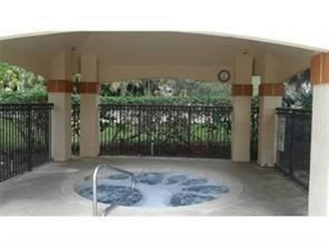 Photo - 3340 Pinewalk Dr N House