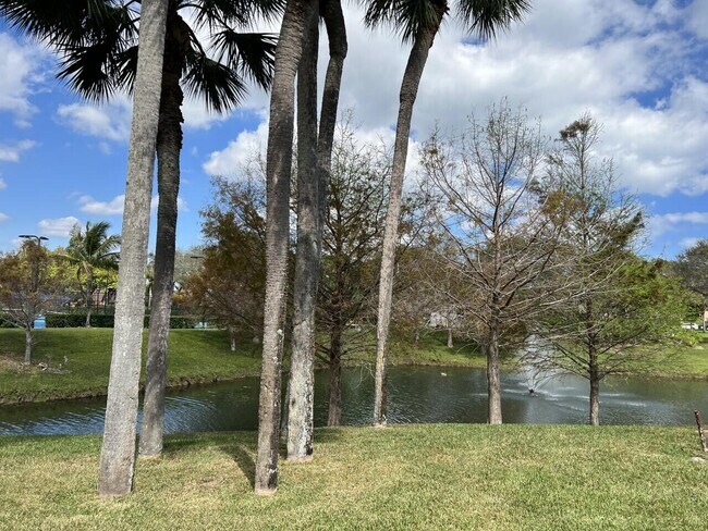 Foto del edificio - 1518 15th Ct