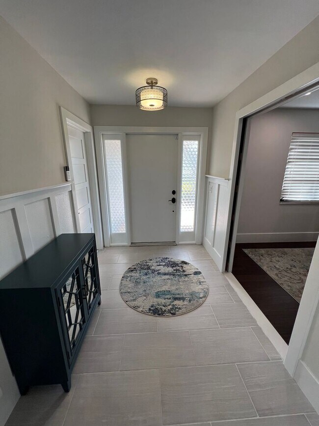 Foto del edificio - ** GEORGOUS PRIVATE POOL HOME IN PALM RIVE...