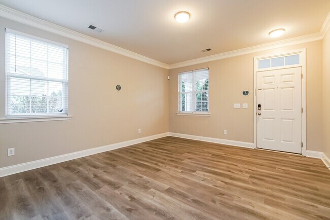 Building Photo - 3651 Marshlane Way