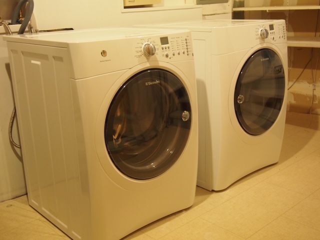 Washer and dryer - 808 Arlington Ave