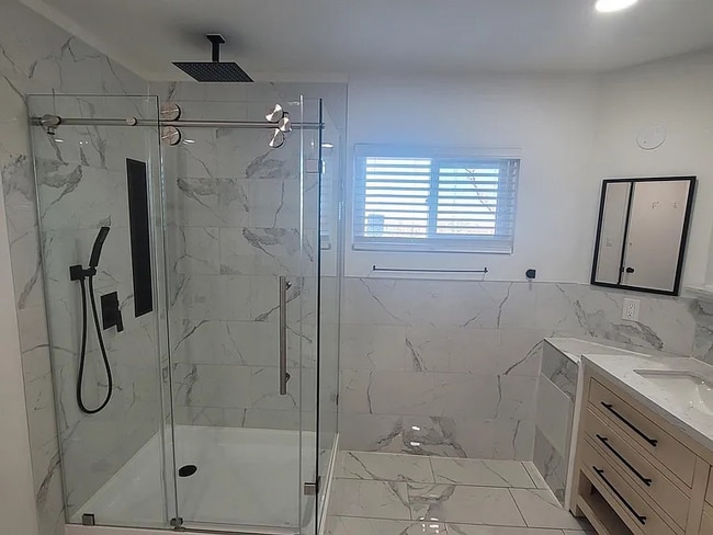 Foto del edificio - 36745 Vista Del Lago St