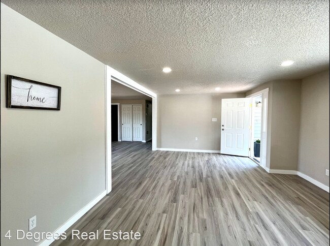 Foto del edificio - 4 br, 2 bath House - 2393 Wildwood St.