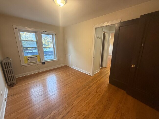 Foto del edificio - 18 E Northwest Hwy