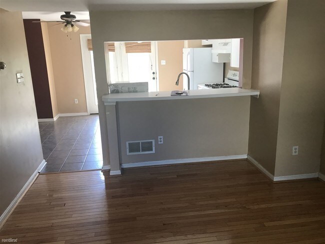 Building Photo - 5 Saint Agnes Dr