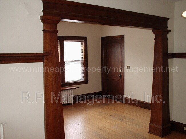 Foto del edificio - 1432 W 32nd St