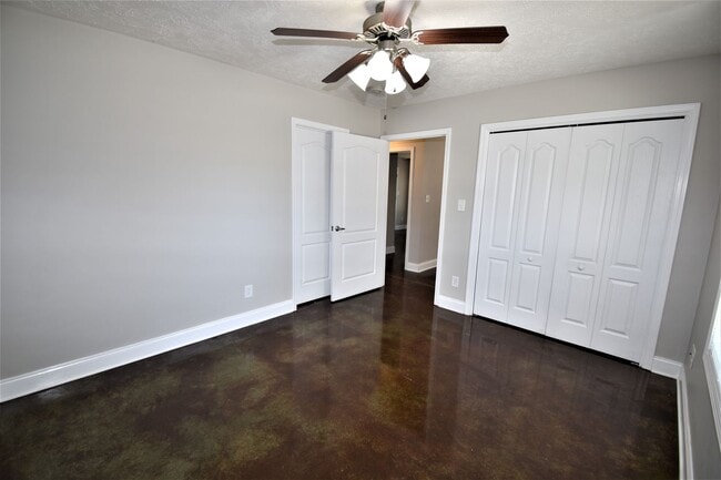 Foto del edificio - 333 Rossview Rd