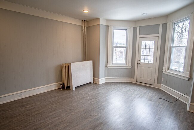 Foto del edificio - 3864 W Girard Ave