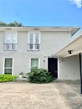 Building Photo - 15826 El Estado Dr
