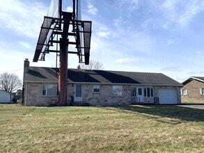 Building Photo - 4136 Lincoln Way E