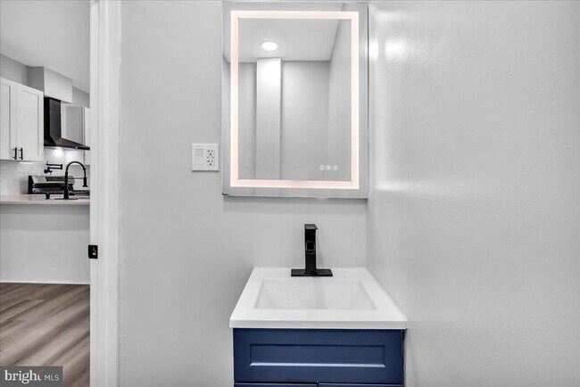 Foto del edificio - 4229 Romain St