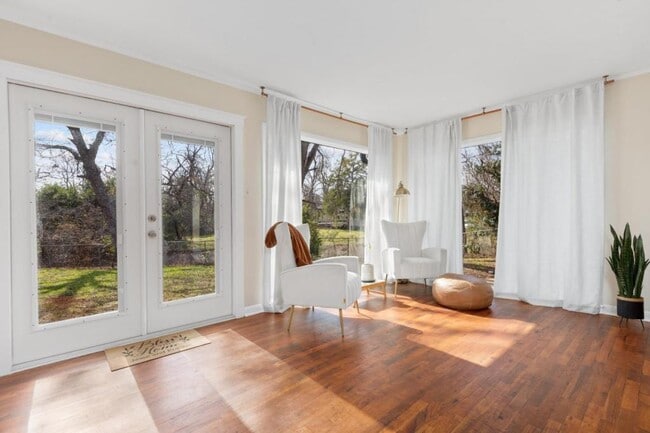 Foto del edificio - 419 King Cir