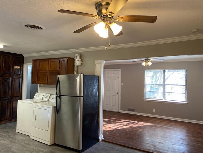 Foto del edificio - 1016 W Cheryl Ave