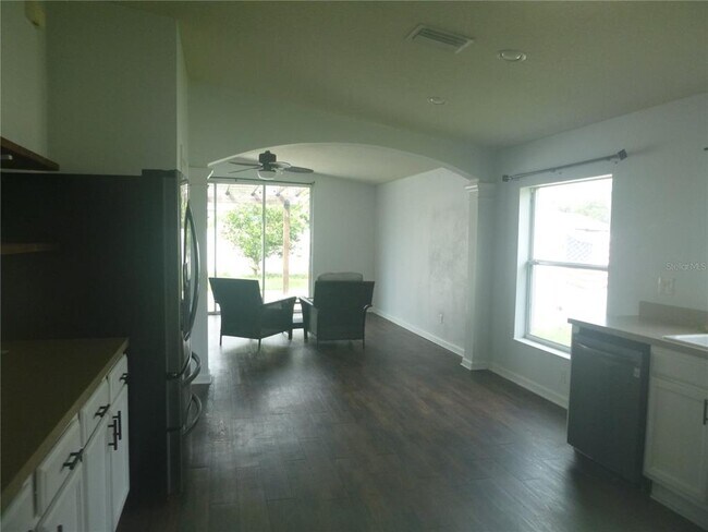 Building Photo - 967 Hill Flower Dr