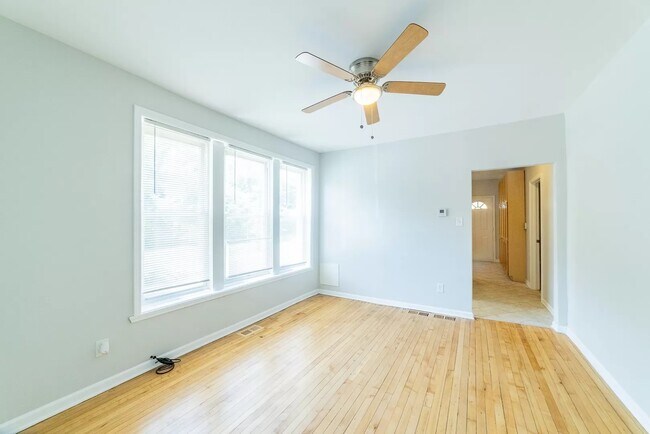 Foto del edificio - 1300 E 72nd St
