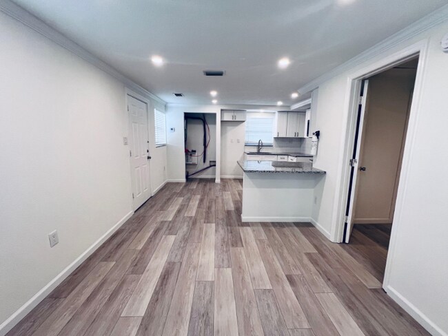 Foto del edificio - 5511 Cheyenne Dr