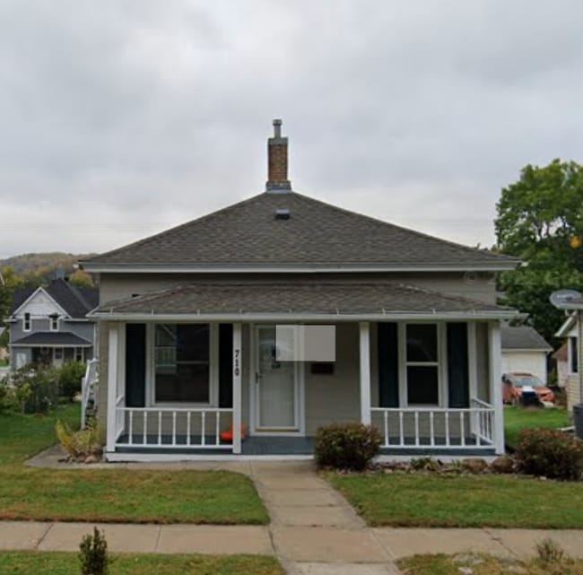 Building Photo - 710 W Main St