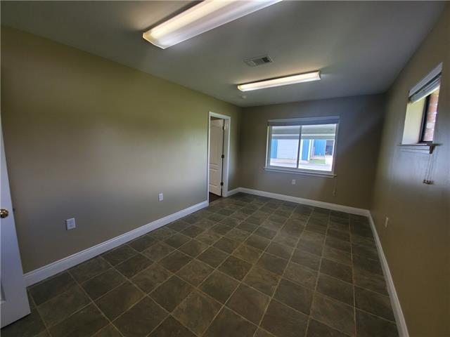 Building Photo - 30950 LA-23