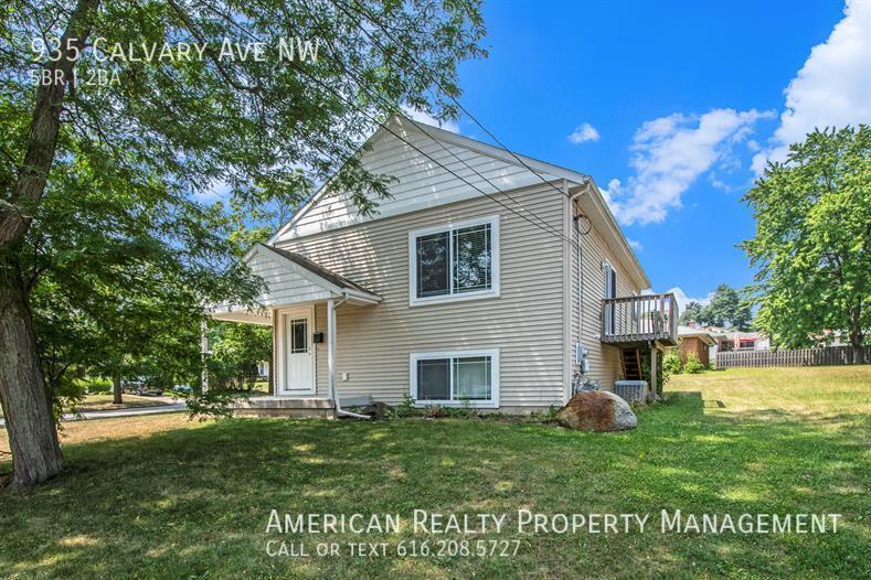 Foto principal - 935 Calvary Ave NW