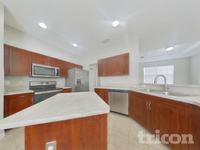 Foto del edificio - 3089 Tishman Ave