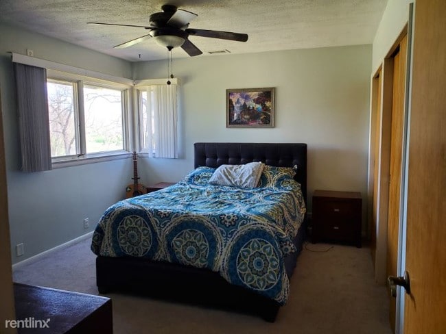 Building Photo - 3 br, 3 bath House - 2475 Park Dr