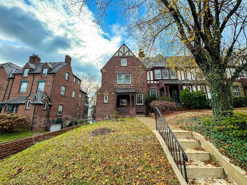 Foto principal - 4412 Volta Pl NW