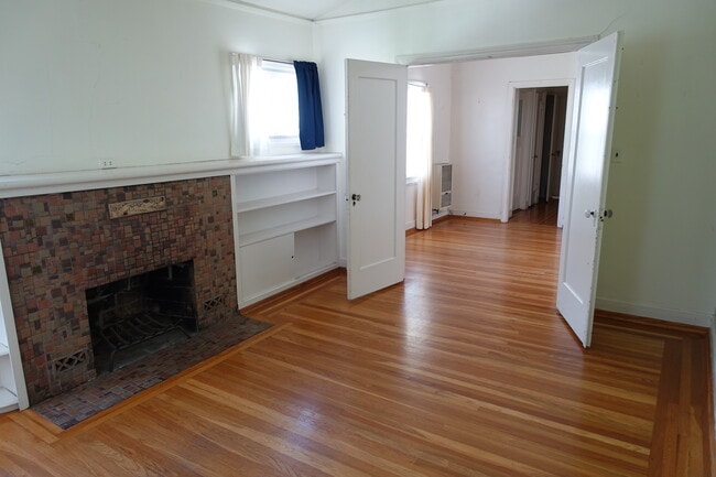 Building Photo - 2573 Virginia St