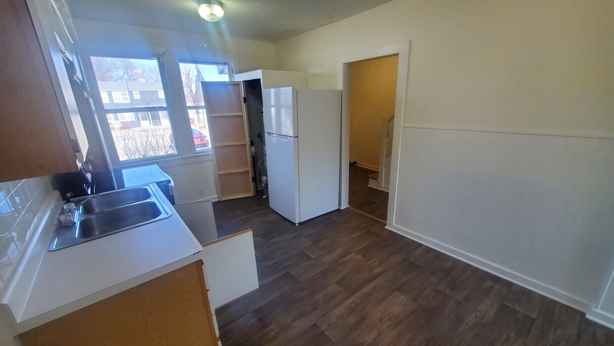 Foto principal - 743 W 1st St
