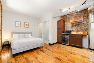 Building Photo - 1304 Broadway