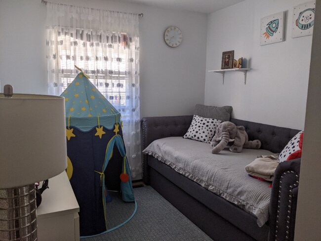 Foto del edificio - 7521 Country Ln
