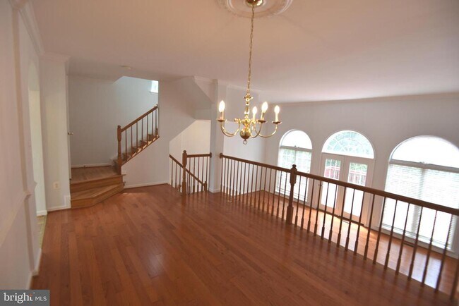 Foto del edificio - 21821 Ladyslipper Sq