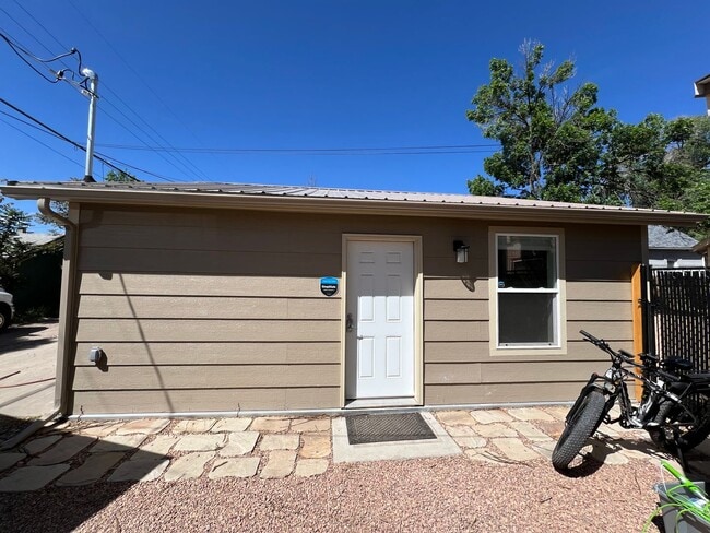 Building Photo - 1126 Rudd Ave