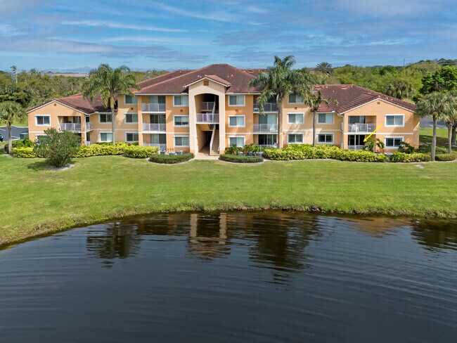 Building Photo - 281 SW Palm Dr