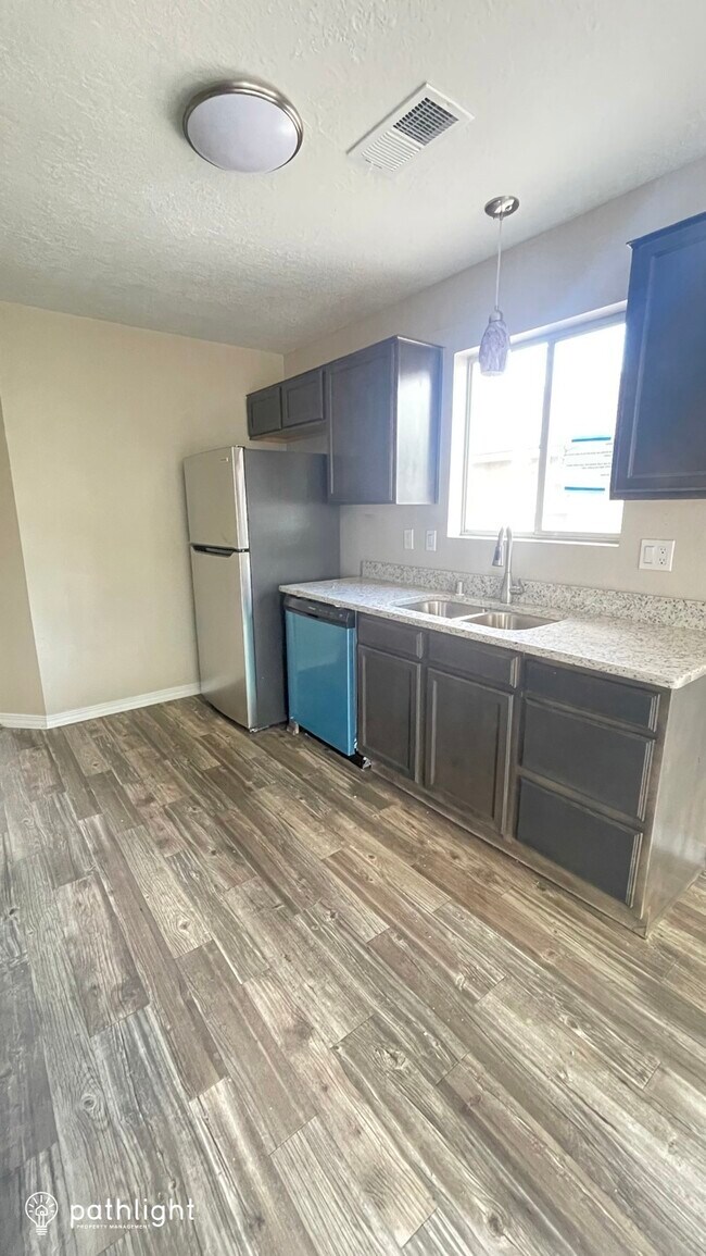 Foto del edificio - 141 18th St SE