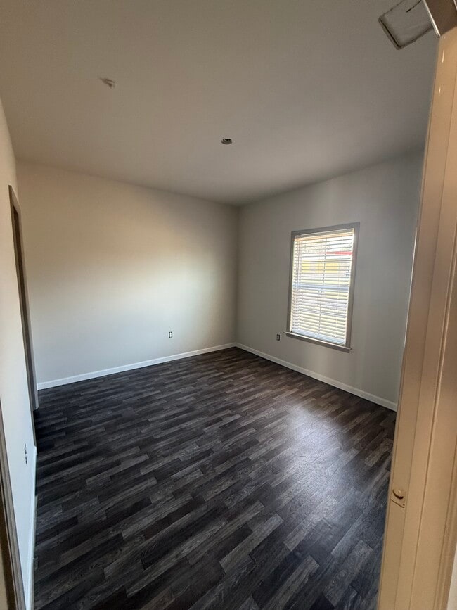 Building Photo - 1604 Lankford Dr