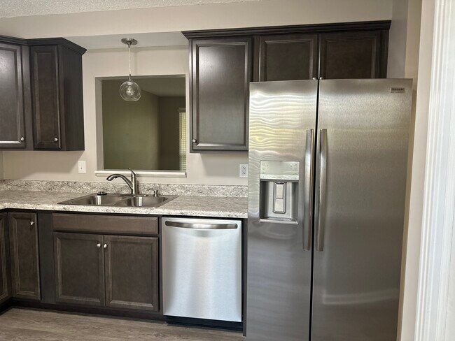 Building Photo - 3090 Woody Ln