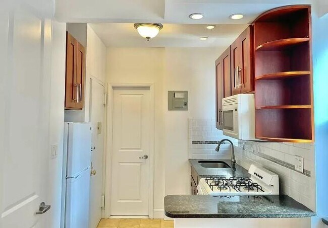 Foto del edificio - 1 bedroom in New York NY 10019