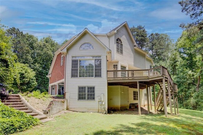 Building Photo - 4692 Bishop Lake Rd