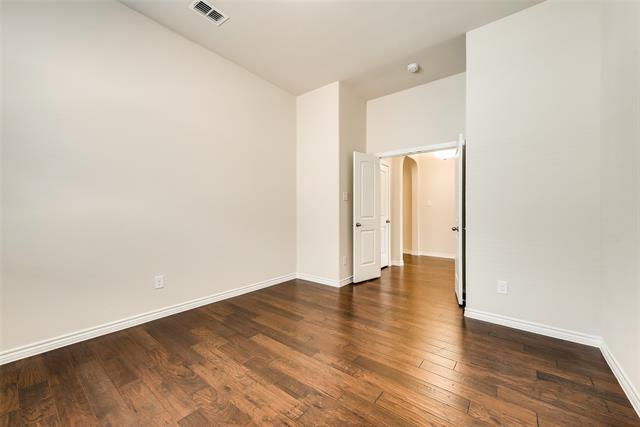 Foto del edificio - 916 Lake Sierra Wy