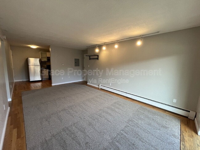 Foto del edificio - 1045 N Clarkson St