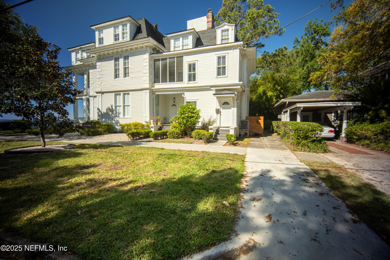 Foto principal - 1808 Goodwin St