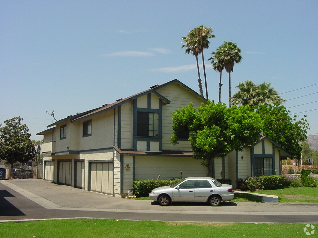Building Photo - 11398 Magnolia Ave
