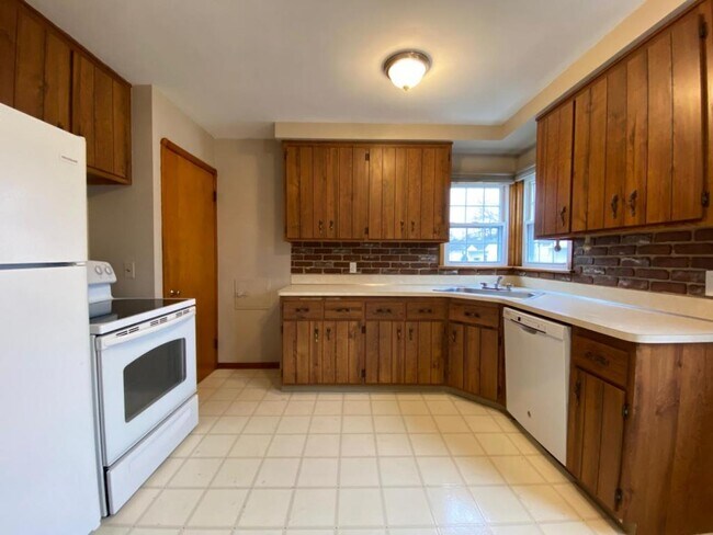 Building Photo - 8221 Kenton Avenue