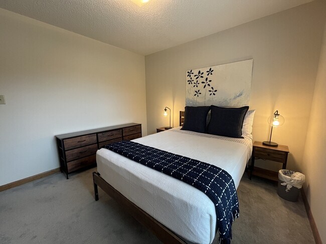 Foto del edificio - 49 Bay Springs Ct