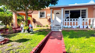 Building Photo - 3235 NW 80th Terrace