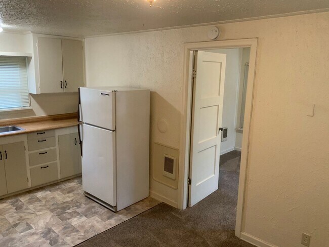 Foto del edificio - 1 Bedroom duplex in downtown Eugene