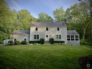 Building Photo - 161 Woods End Rd